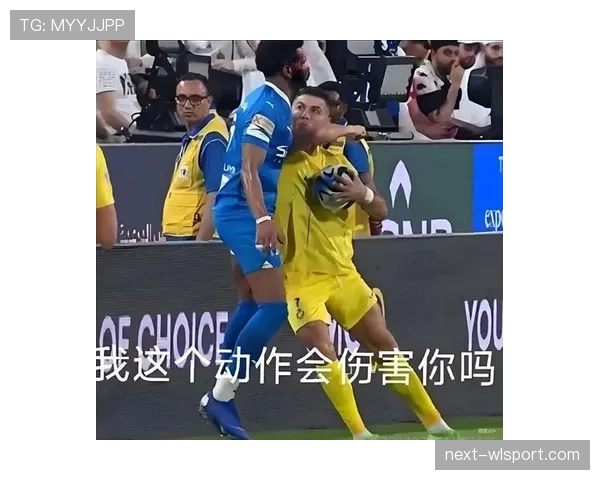 故意肘击为何有时只吃黄牌?规则如何界定“故意”与“暴力行为” 故意肘击为何有时只吃黄牌?规则如何界定“故意”与“暴力行为”